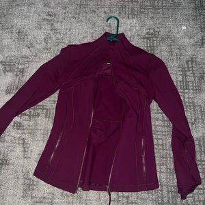 Lululemon define jacket size 4. brand new.